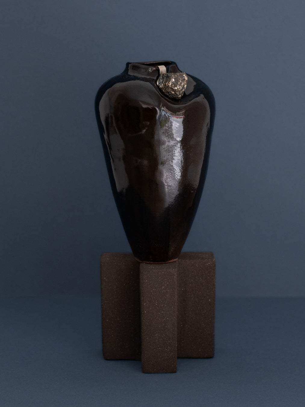 (SVT02) Shape vase