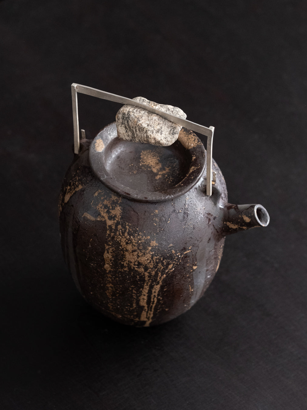 ( ) silver tea pot