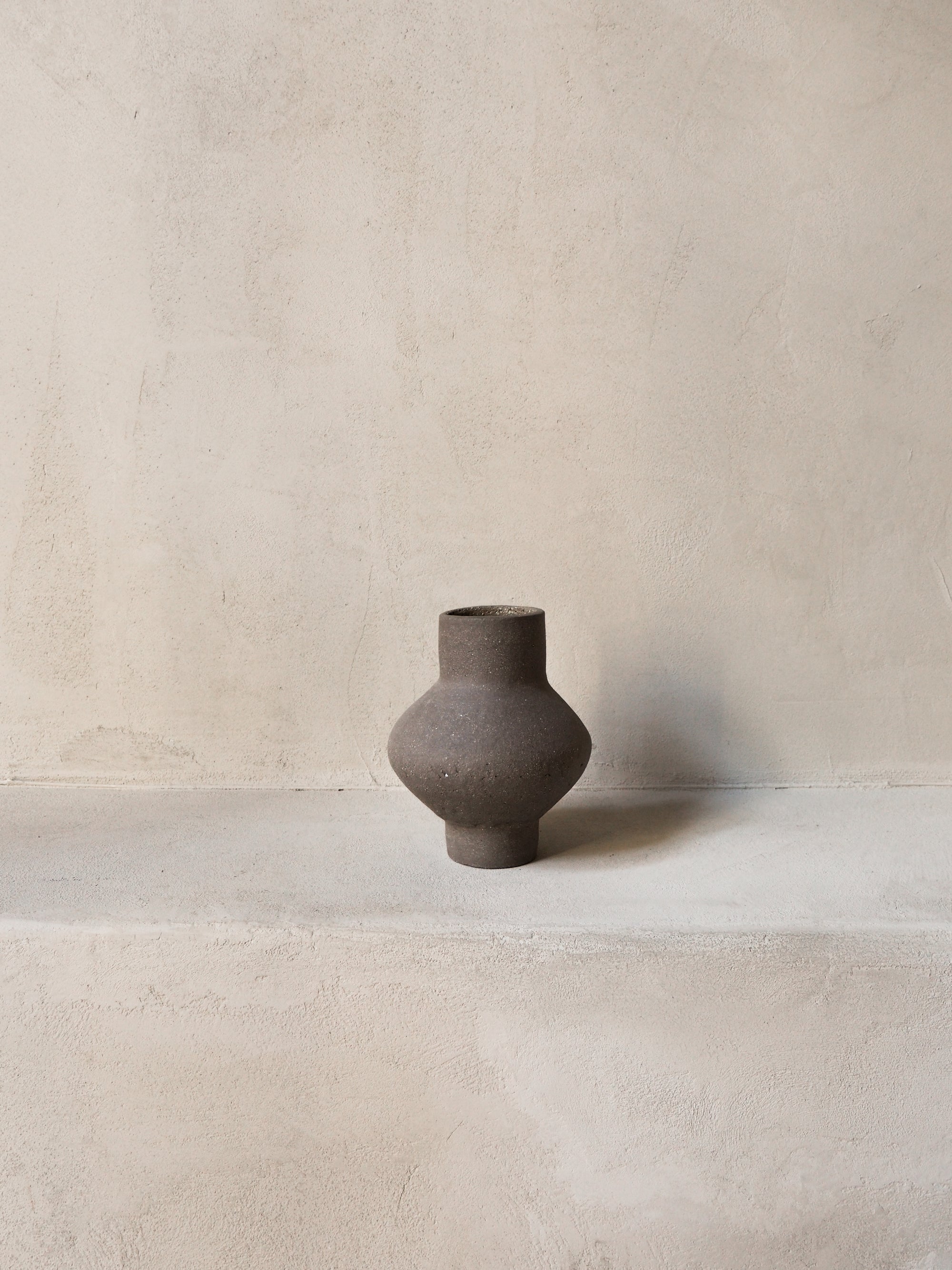 ASH SAND VASE
