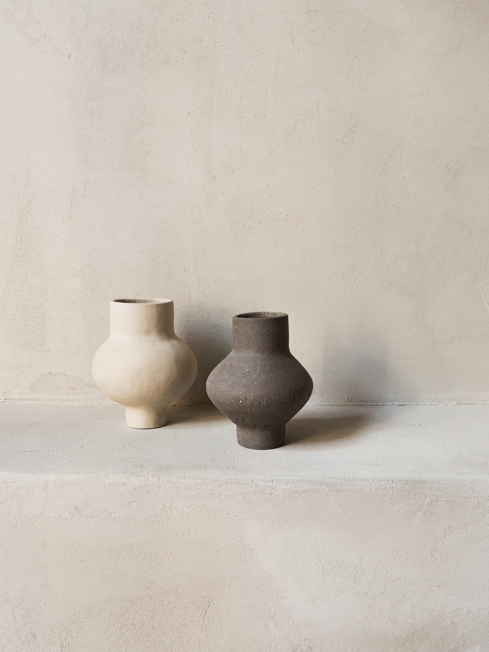 ASH SAND VASE