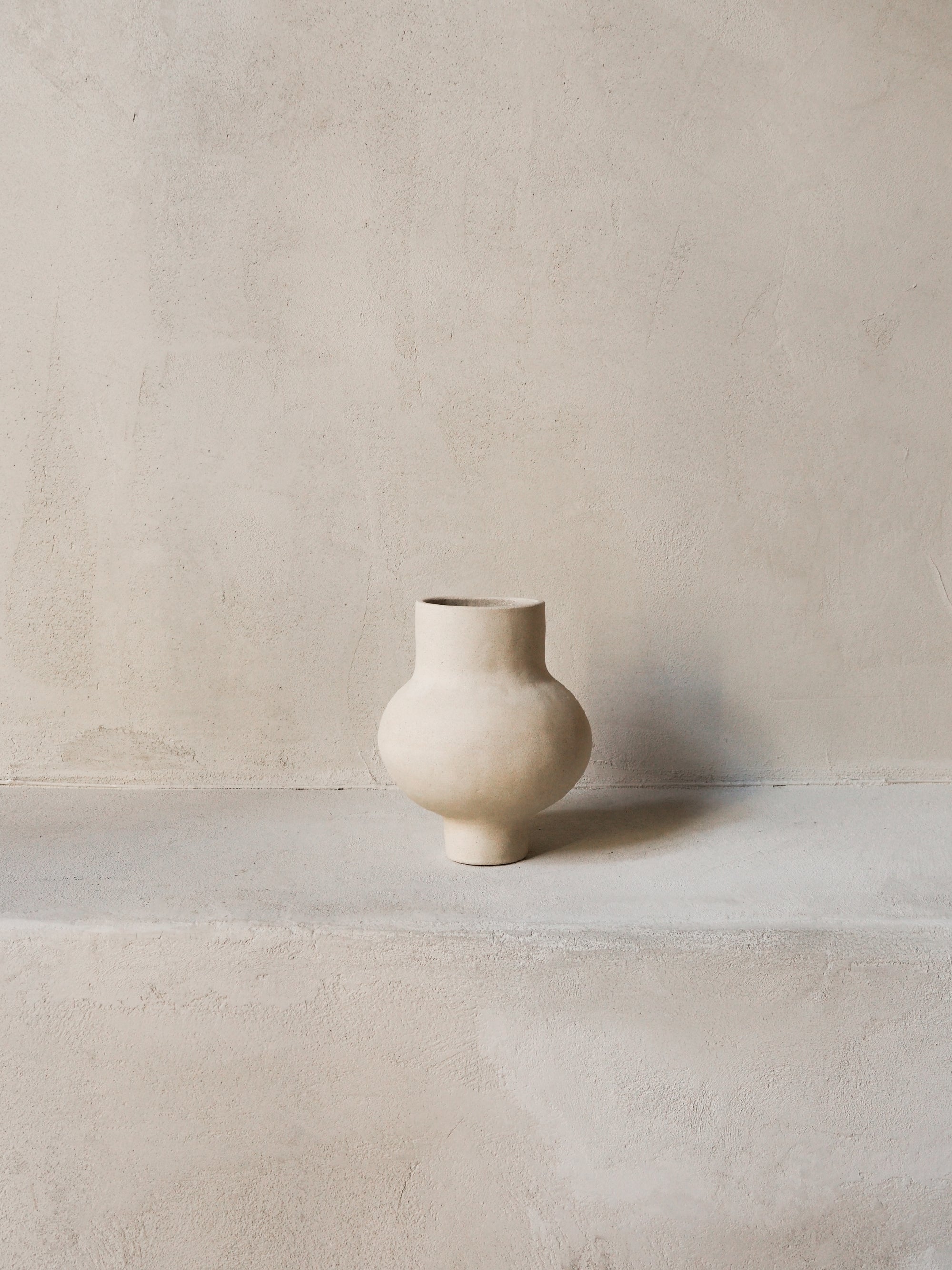 MARBLE SAND VASE