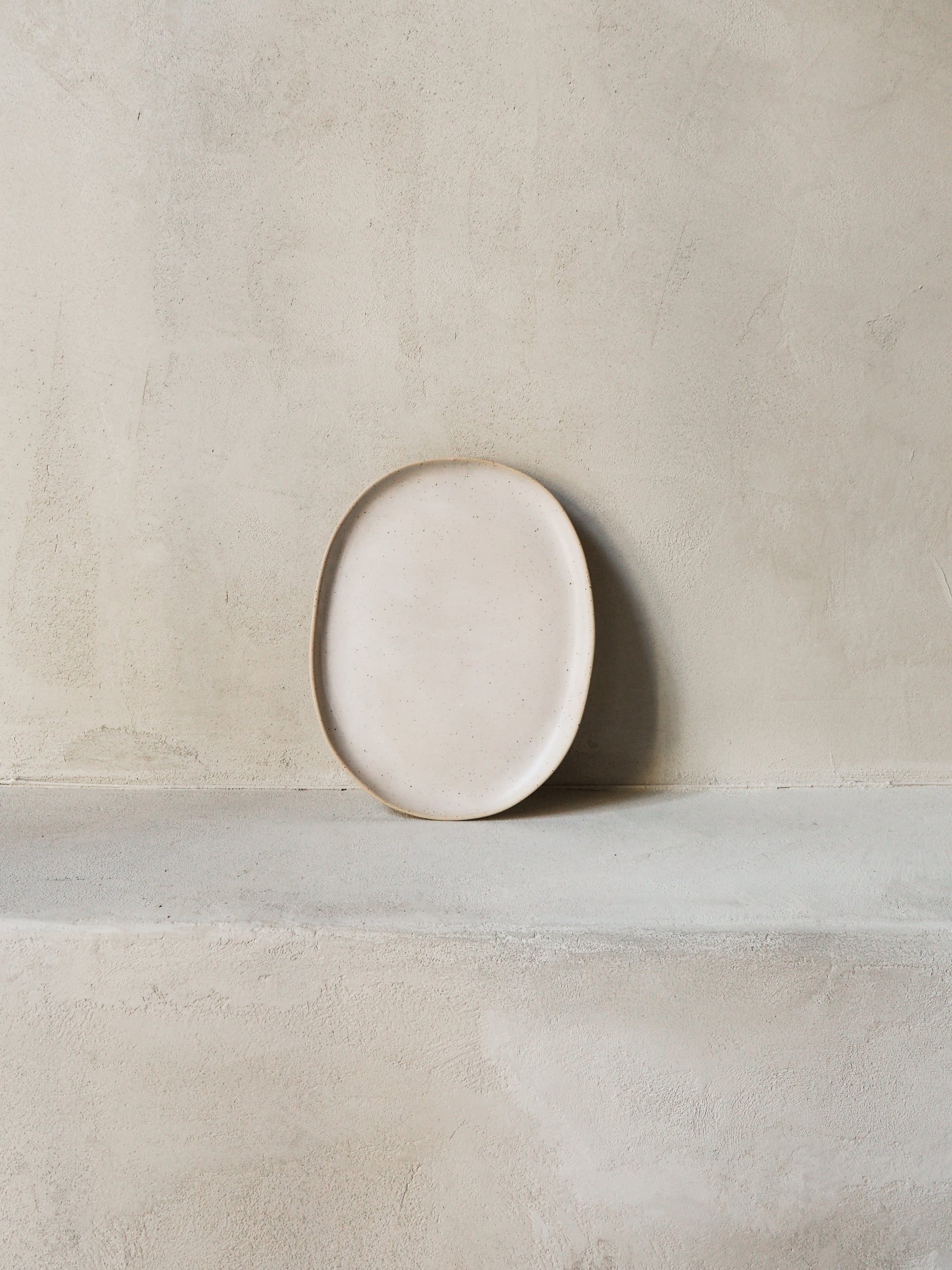 OVAL SPECKLED TRAY