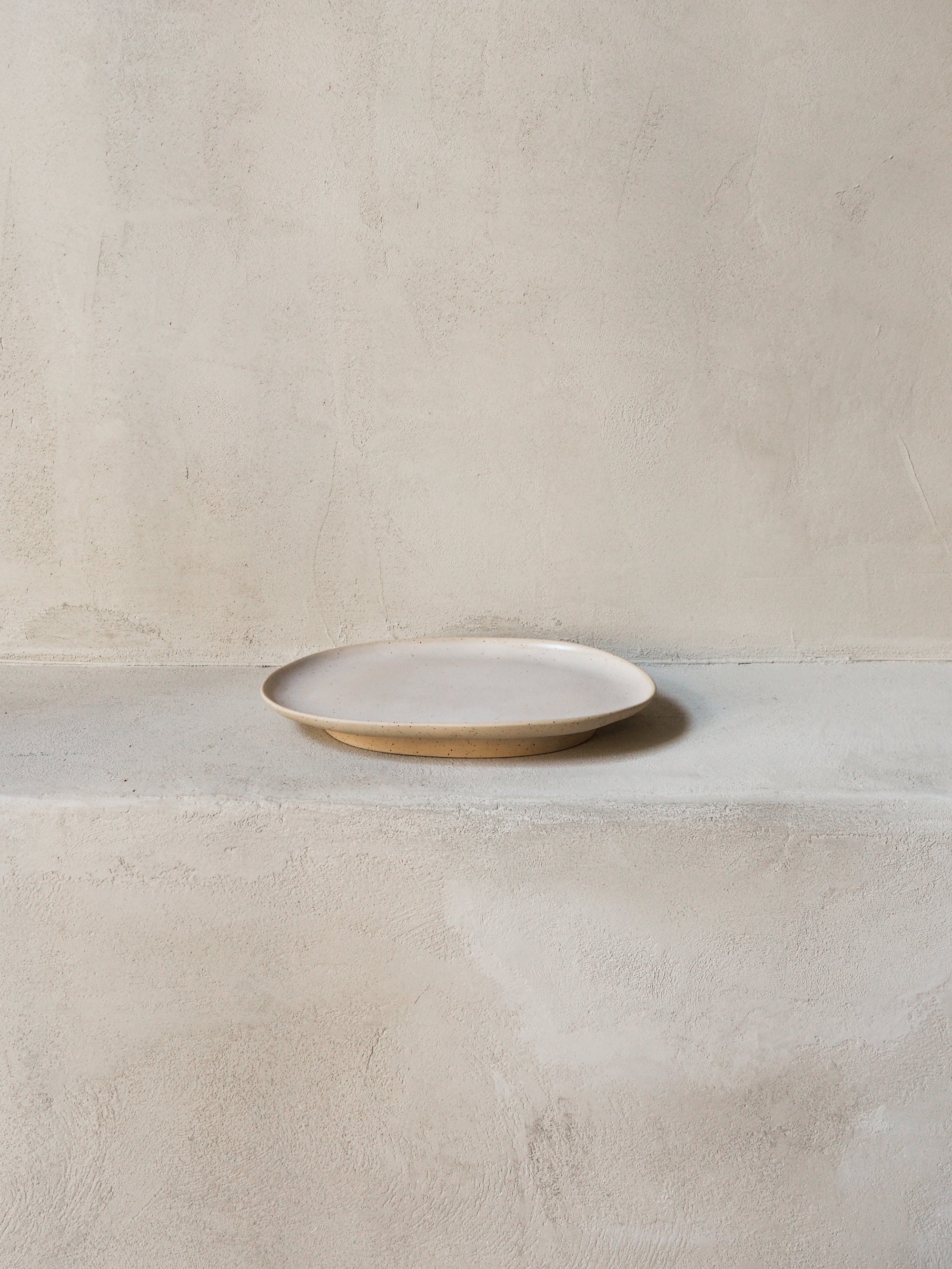 OVAL SPECKLED TRAY